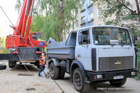 м. Полтава, вул. Європейська (Фрунзе), 48. Демонтаж старої димової труби.