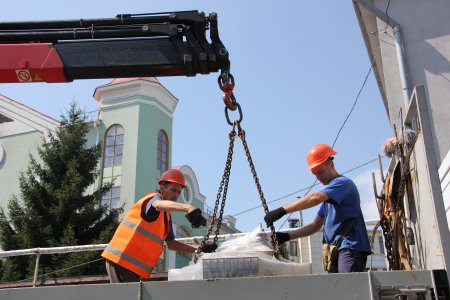 ВІТАЄМО КОЛЕГ ІЗ ДНЕМ ПРАЦІВНИКІВ ЖИТЛОВО- КОМУНАЛЬНОГО ГОСПОДАРСТВА І ПОБУТОВОГО ОБСЛУГОВУВАННЯ НАСЕЛЕННЯ УКРАЇНИ!